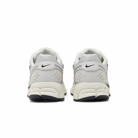 Air Zoom Vomero 5 'Photon Dust Metallic Silver'