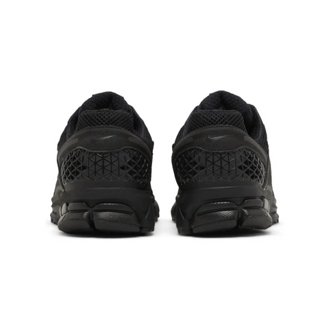 Air Zoom Vomero 5 'Triple Black'