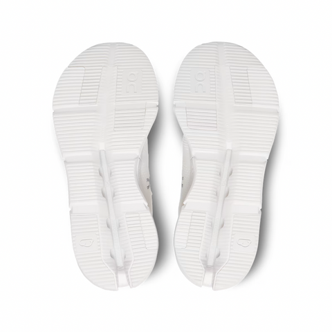 On Running Cloudnova Undyed/White