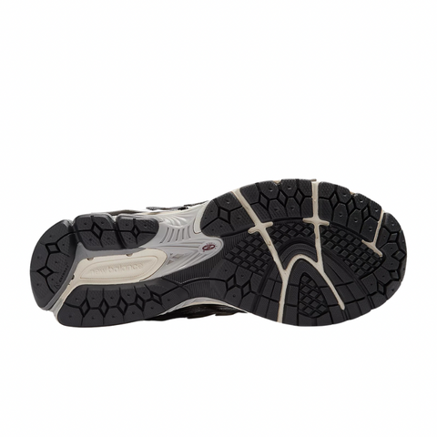 New Balance 1906A – Silver Metallic